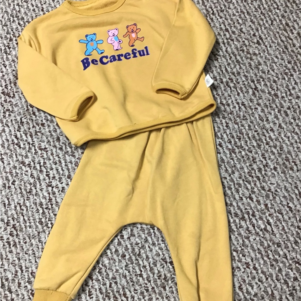 Baby’s clothes